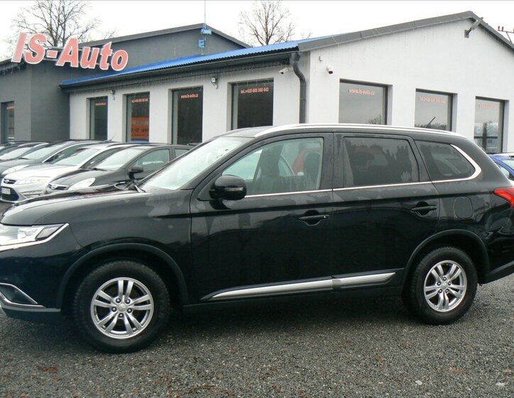 Mitsubishi Outlander SUV / Terénní 2,3 l 110 kw