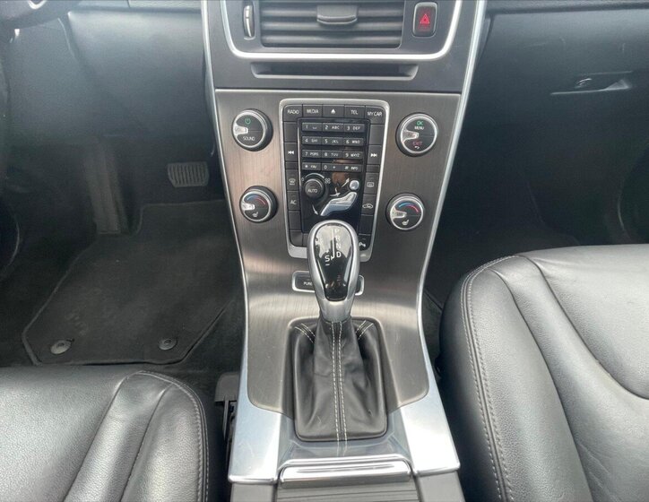 Volvo V60 Kombi 2,4 l 158 kw