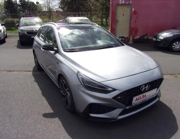 Hyundai i30 Hatchback 1,6 l 100 kw