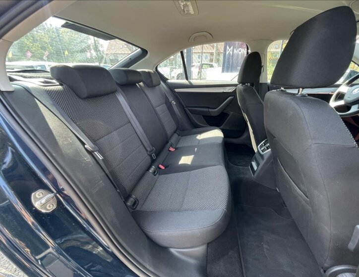 Škoda Octavia Sedan / Limuzína 1,2 l 77 kw