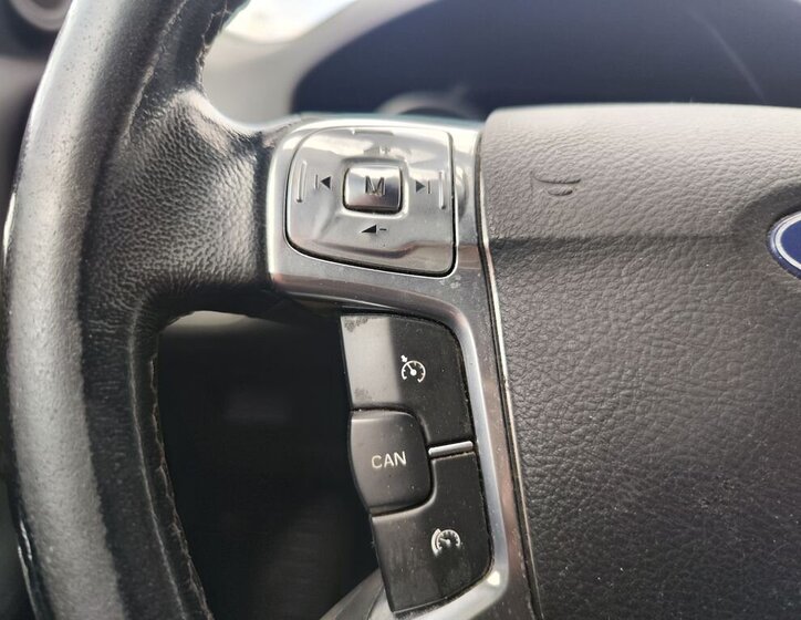 Ford Mondeo Kombi 1,6 l 118 kw