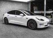 Tesla Model 3 Sedan 0,0 65 kw
