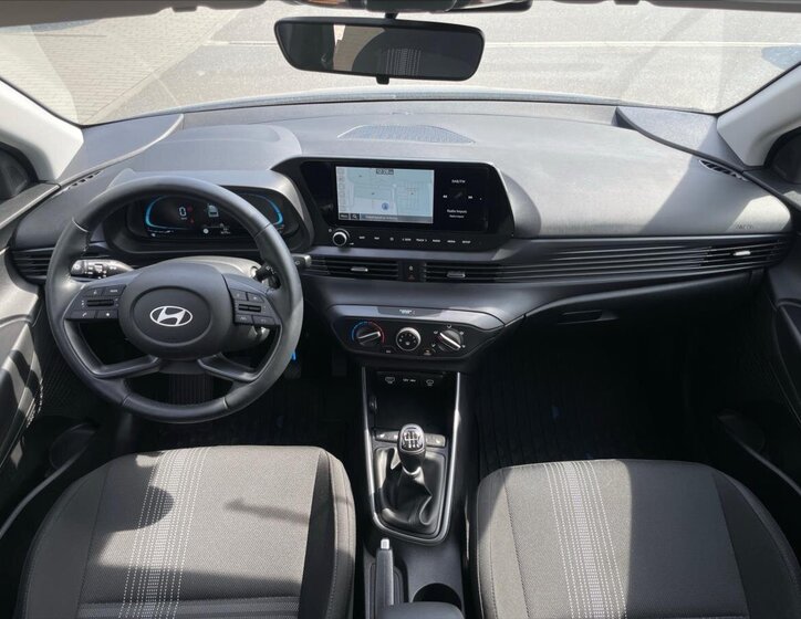 Hyundai i20 8