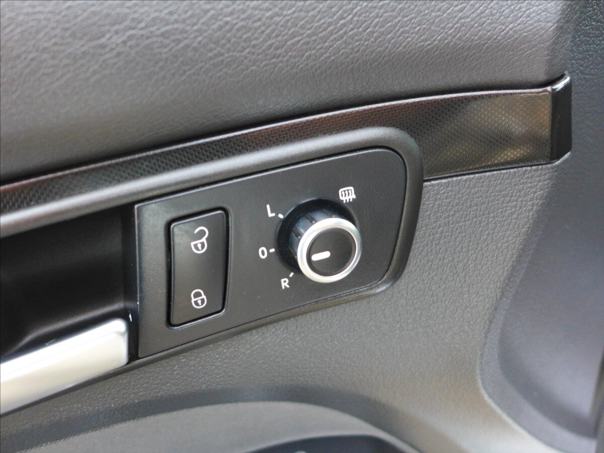 Volkswagen Touran Kombi 1,6 l 77 kw