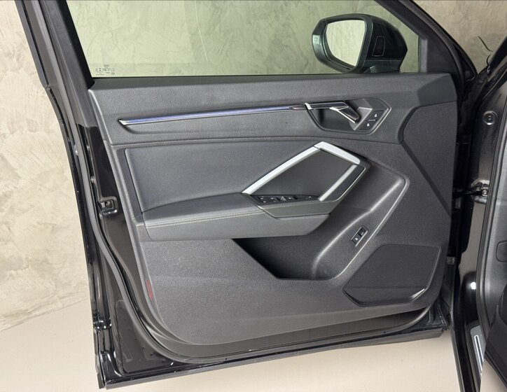 Audi Q3 SUV 2,0 l 140 kw