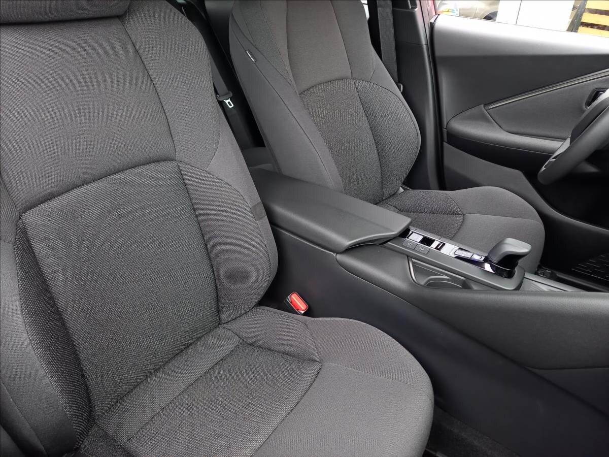 Toyota C-HR Hatchback 1,8 l 103 kw