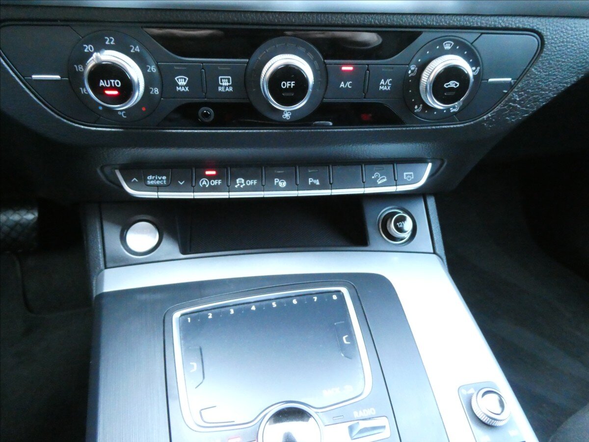 Audi Q5 SUV / Terénní 2,0 l 120 kw