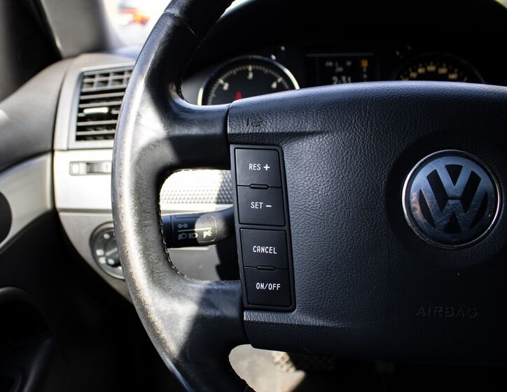 Volkswagen Touareg SUV / Terénní 3,0 l 165 kw