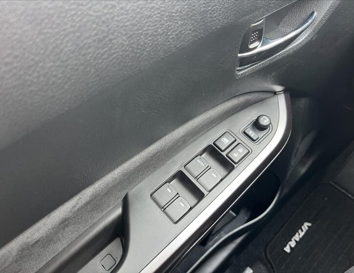 Suzuki Vitara SUV / Terénní 1,4 l 95 kw