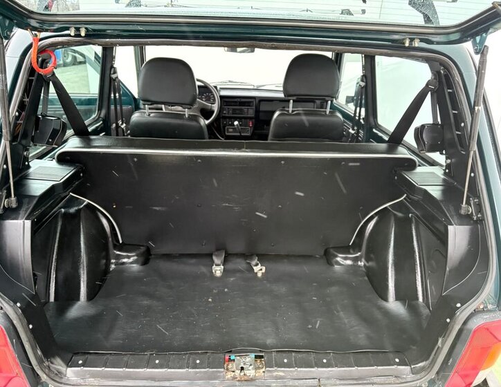 Lada Niva SUV 1,7 l 60 kw