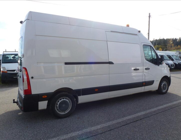 Renault Master 8