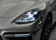 Porsche Panamera 8