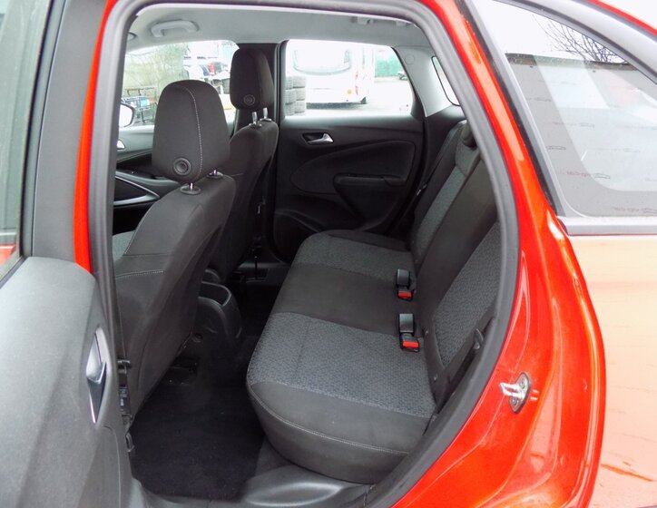 Opel Crossland X SUV 1,2 l 60 kw