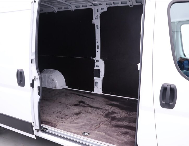 Peugeot Boxer Skříň 2,2 l 121 kw