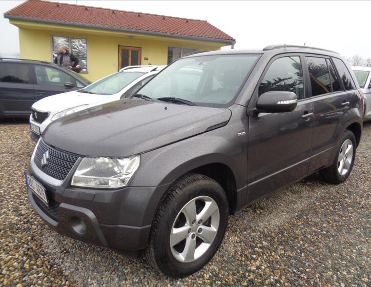 Suzuki Vitara 1