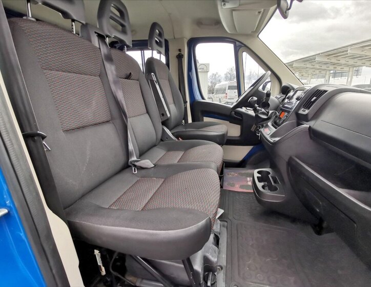 Peugeot Boxer Valník 2,2 l 121 kw