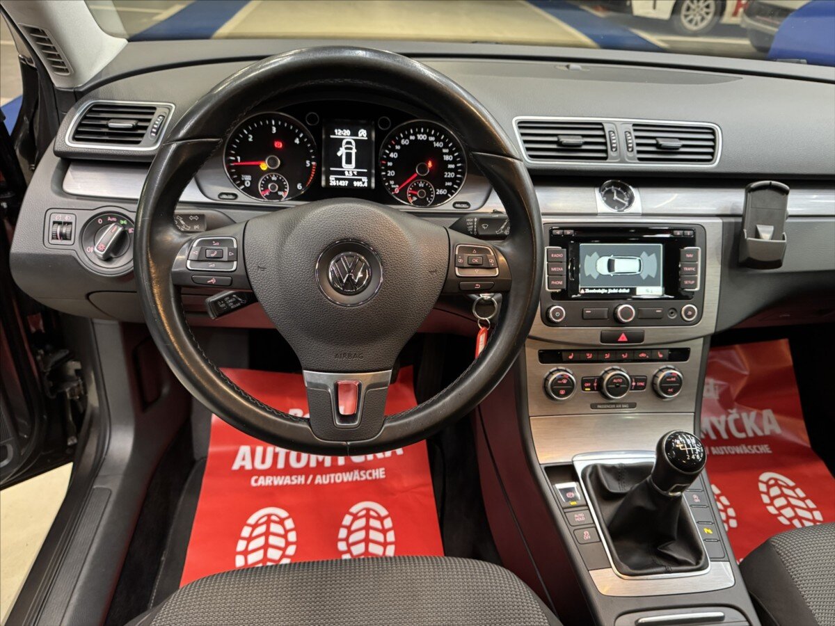 Volkswagen Passat Kombi 2,0 l 103 kw