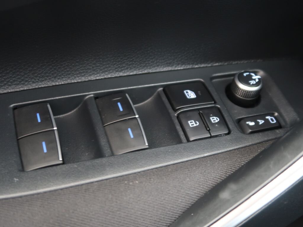 Toyota Corolla Sedan / Limuzína 1,5 l 92 kw