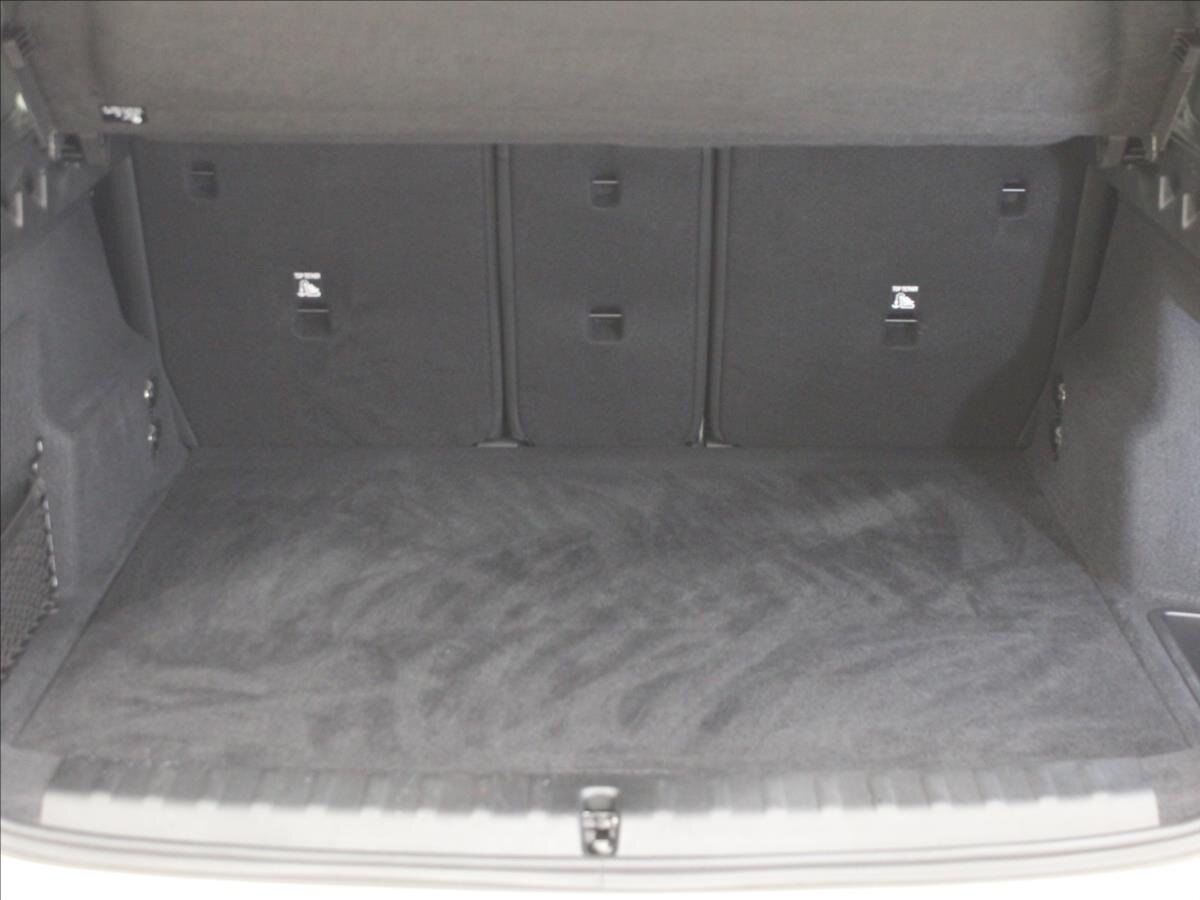 BMW X1 SUV 2,0 l 145 kw