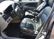 Mitsubishi Grandis 8