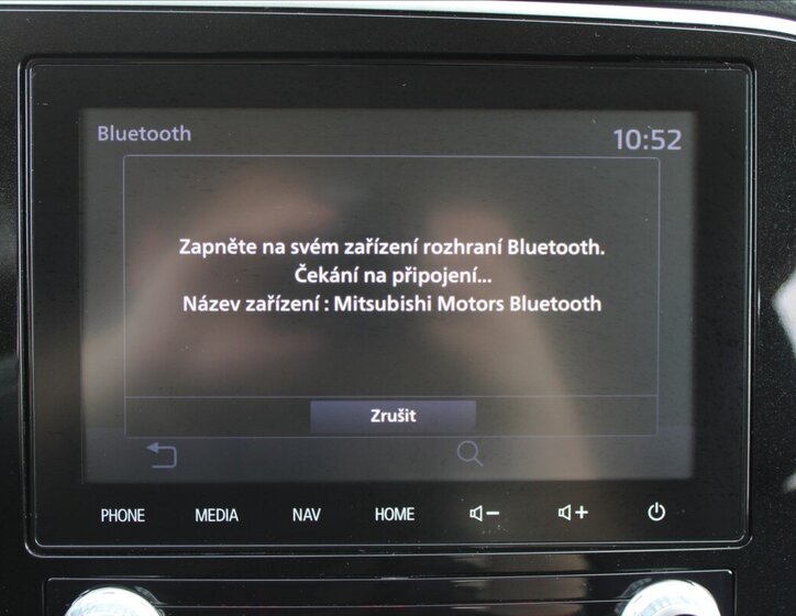 Mitsubishi Outlander SUV / Terénní 2,0 l 110 kw