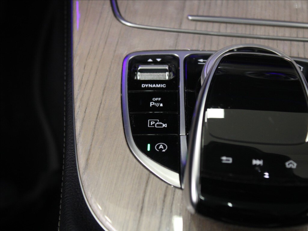 Mercedes-Benz Třídy E Kupé 2,0 l 143 kw