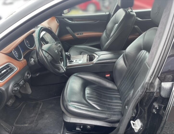 Maserati Ghibli Sedan / Limuzína 3,0 l 202 kw