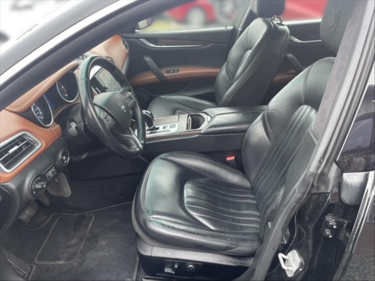 Maserati Ghibli Sedan / Limuzína 3,0 l 202 kw