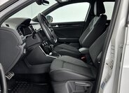 Volkswagen T-Roc SUV / Terénní 2,0 l 221 kw