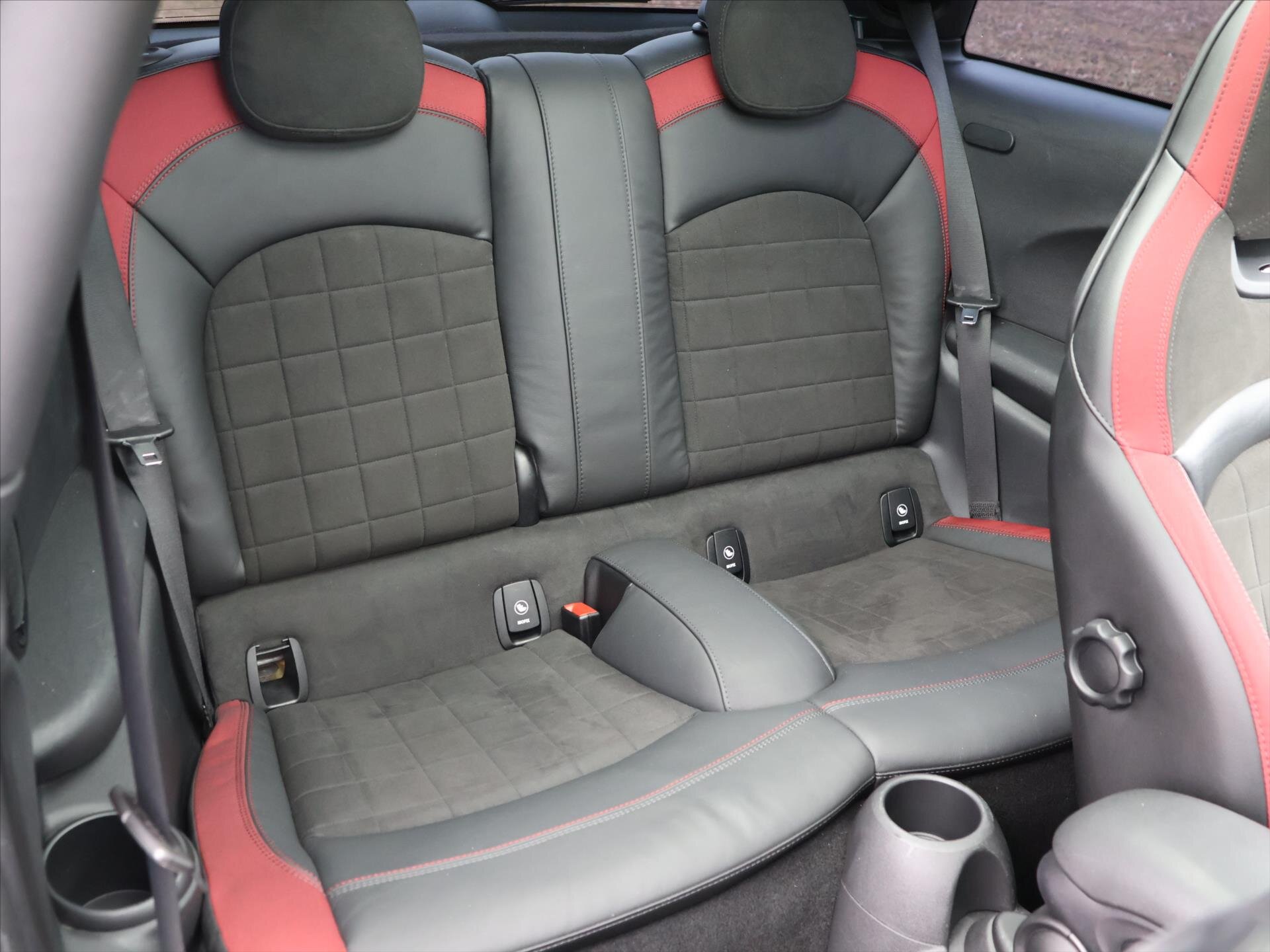 Mini Cooper Hatchback 2,0 l 170 kw