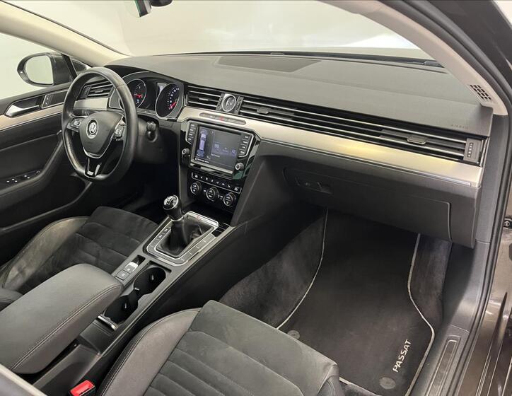 Volkswagen Passat 24