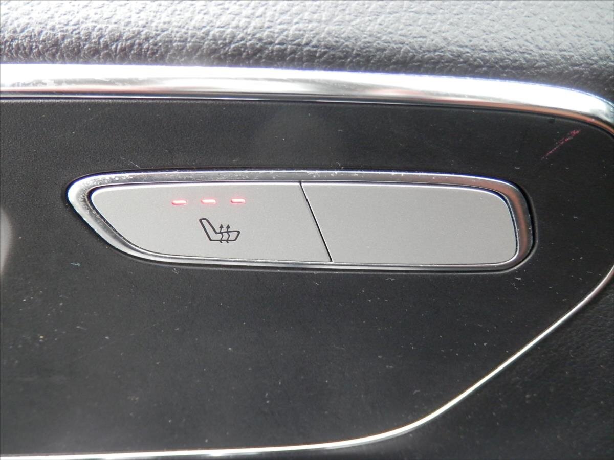 Mercedes-Benz Třídy V Kombi 2,1 l 140 kw