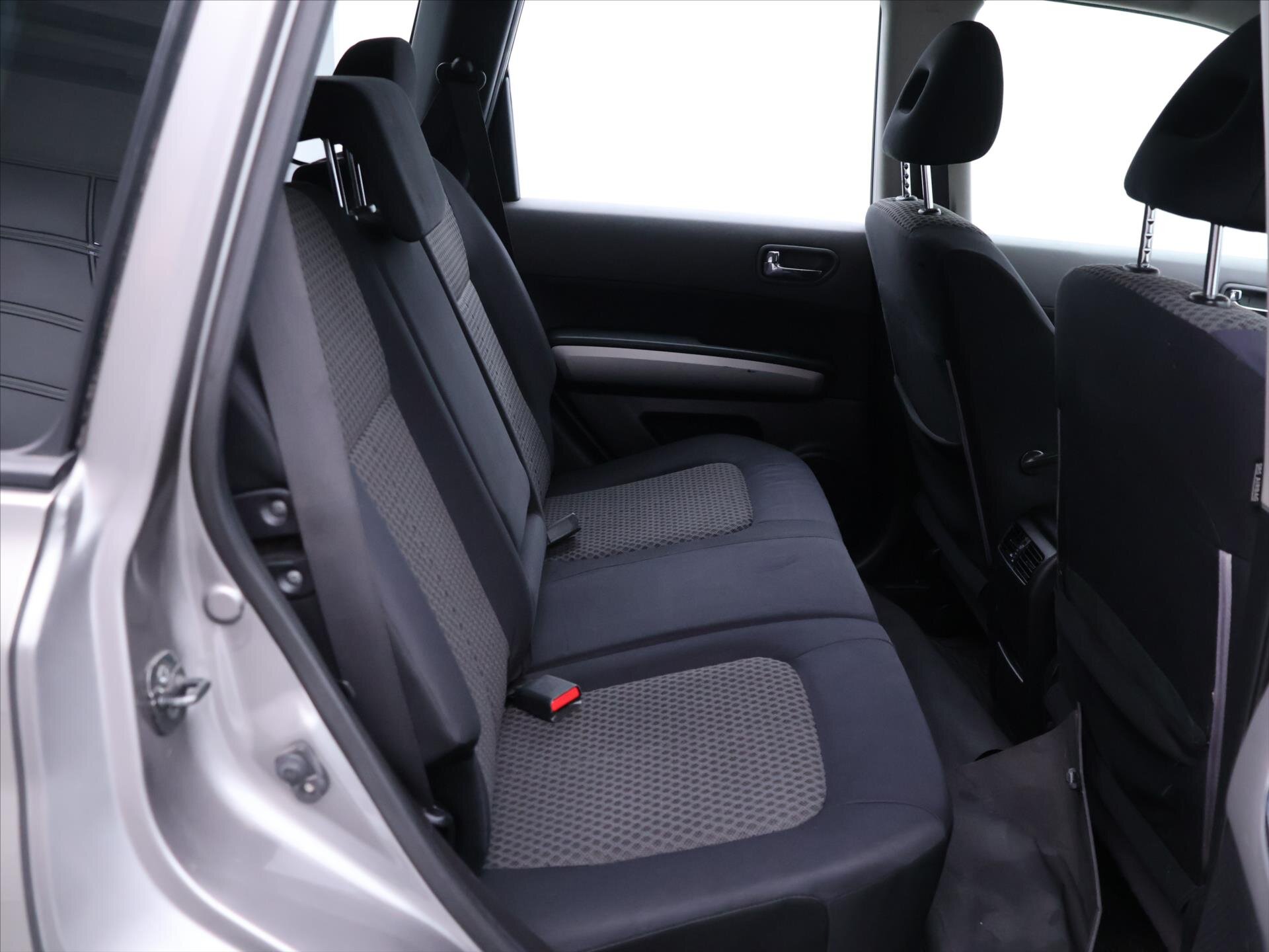 Nissan X-Trail SUV / Terénní 2,0 l 110 kw