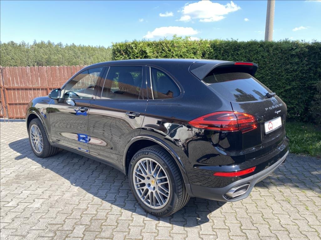 Porsche Cayenne SUV / Terénní 3,0 l 184 kw