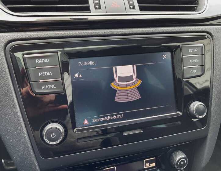 Škoda Rapid Hatchback 999,0 70 kw