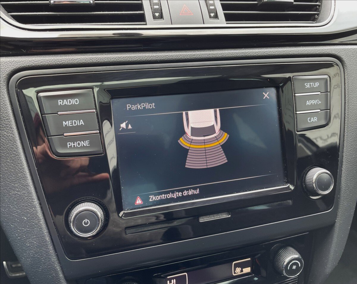 Škoda Rapid Hatchback 999,0 70 kw