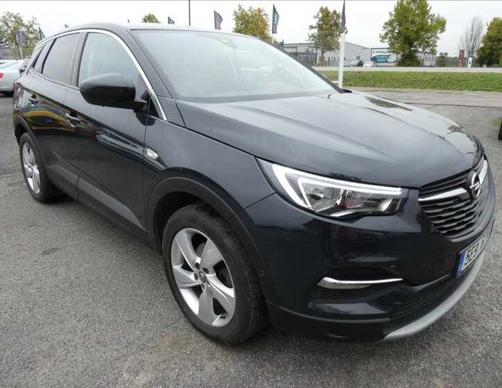 Opel Grandland X SUV / Terénní 1,2 l 96 kw