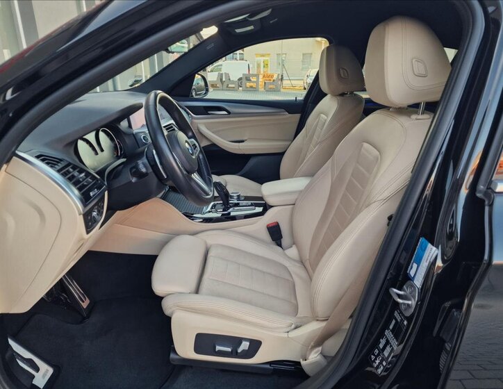 BMW X4 SUV / Terénní 3,0 l 210 kw