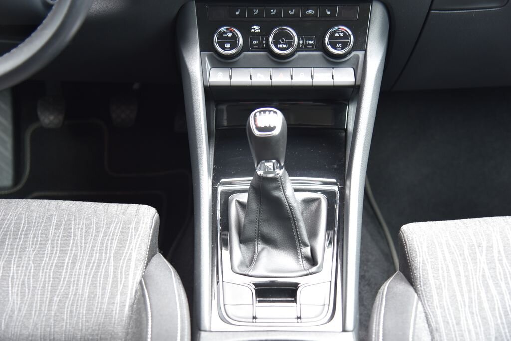 Škoda Karoq SUV 1,5 l 110 kw