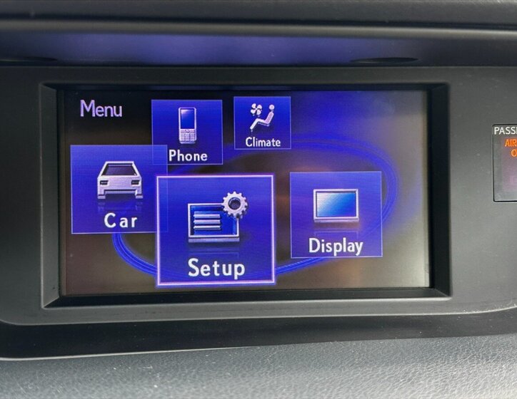 Lexus ES 300h Sedan / Limuzína 3,0 l 116 kw