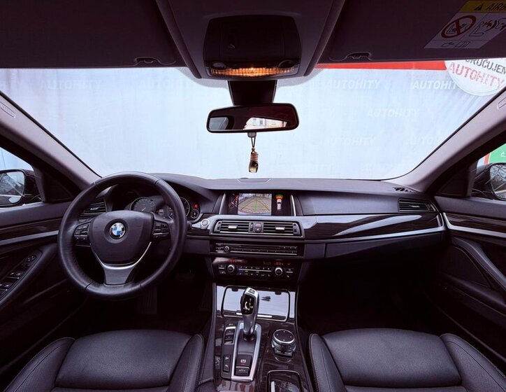 BMW Řada 5 Kombi 3,0 l 190 kw