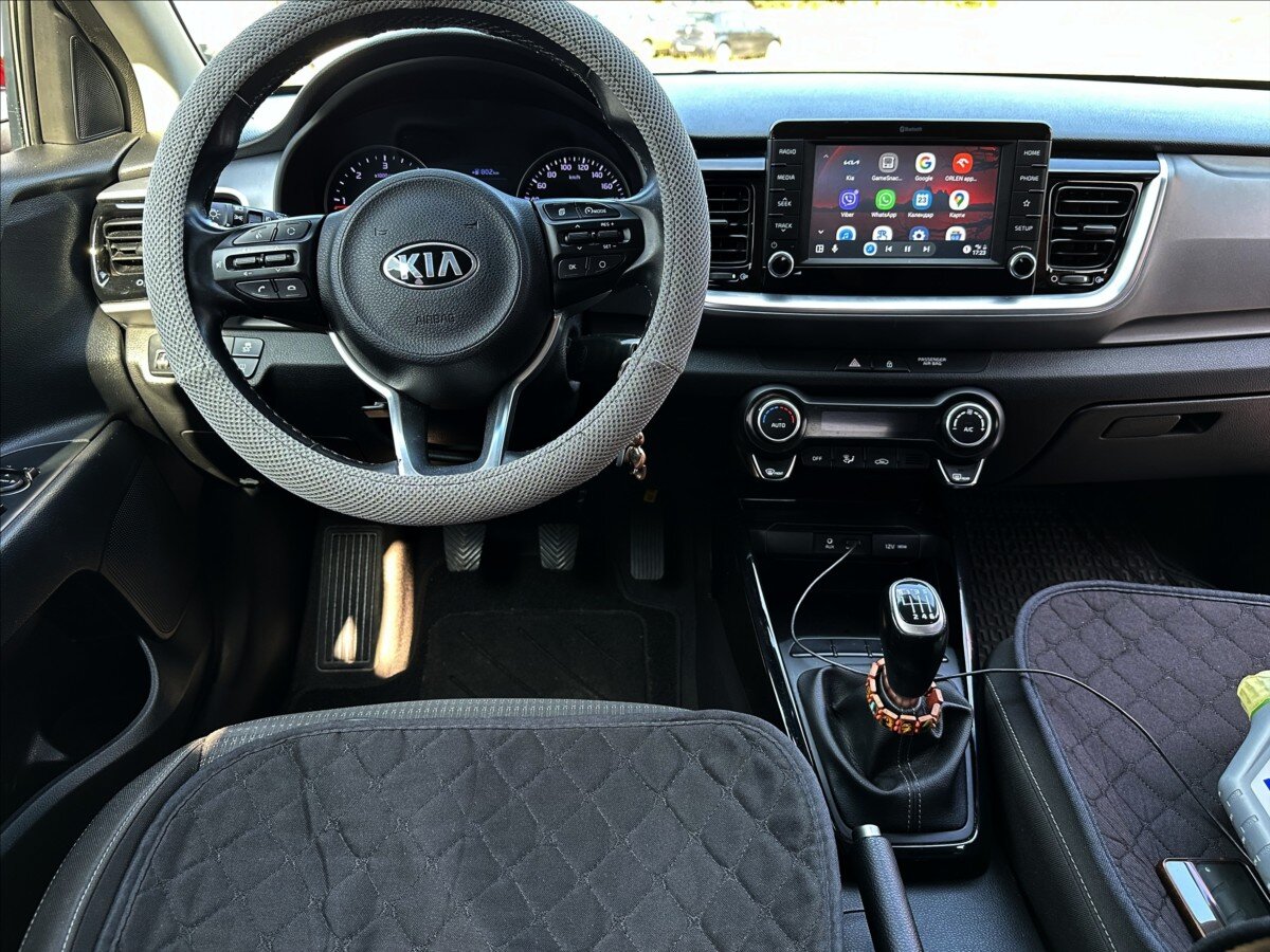 KIA Stonic SUV / Terénní 1,6 l 81 kw