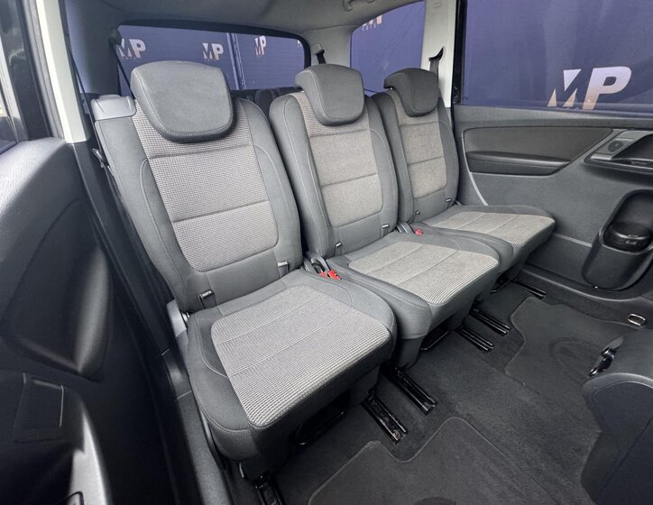 Volkswagen Sharan 19