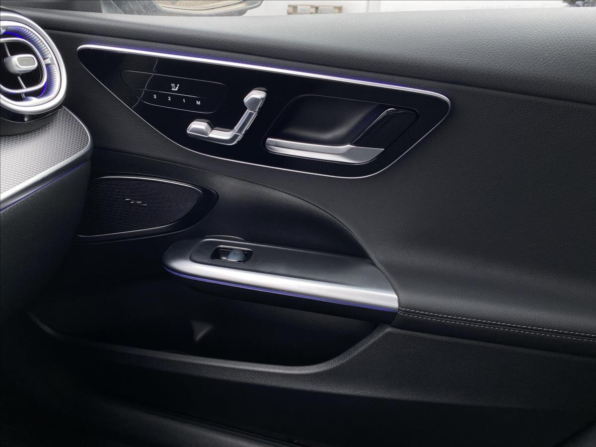 Mercedes-Benz Třídy C Sedan 1,5 l 150 kw