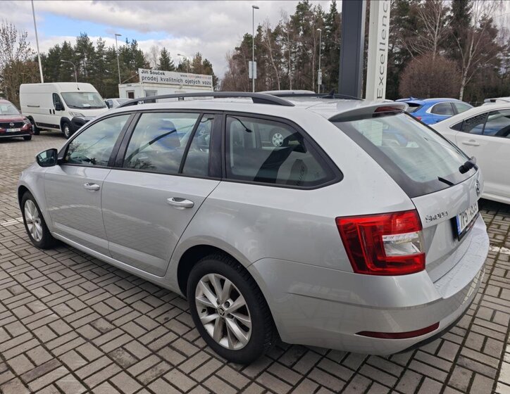 Škoda Octavia Kombi 2,0 l 110 kw