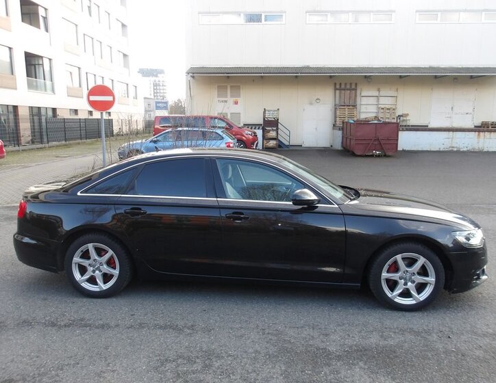 Audi A6 Sedan / Limuzína 3,0 l 150 kw