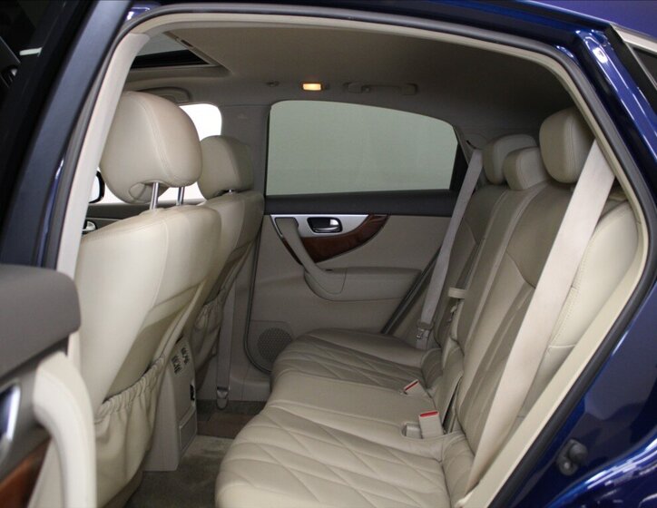 Infiniti QX70 SUV / Terénní 3,0 l 175 kw