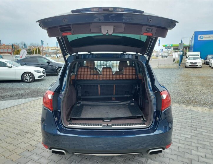 Porsche Cayenne SUV / Terénní 3,0 l 245 kw