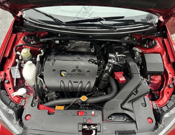 Mitsubishi Lancer Sedan 1,8 l 105 kw