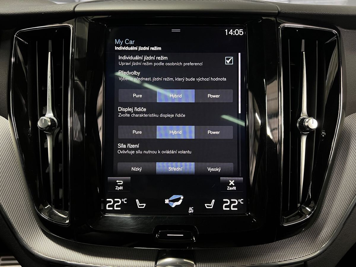 Volvo XC60 SUV / Terénní 2,0 l 288 kw